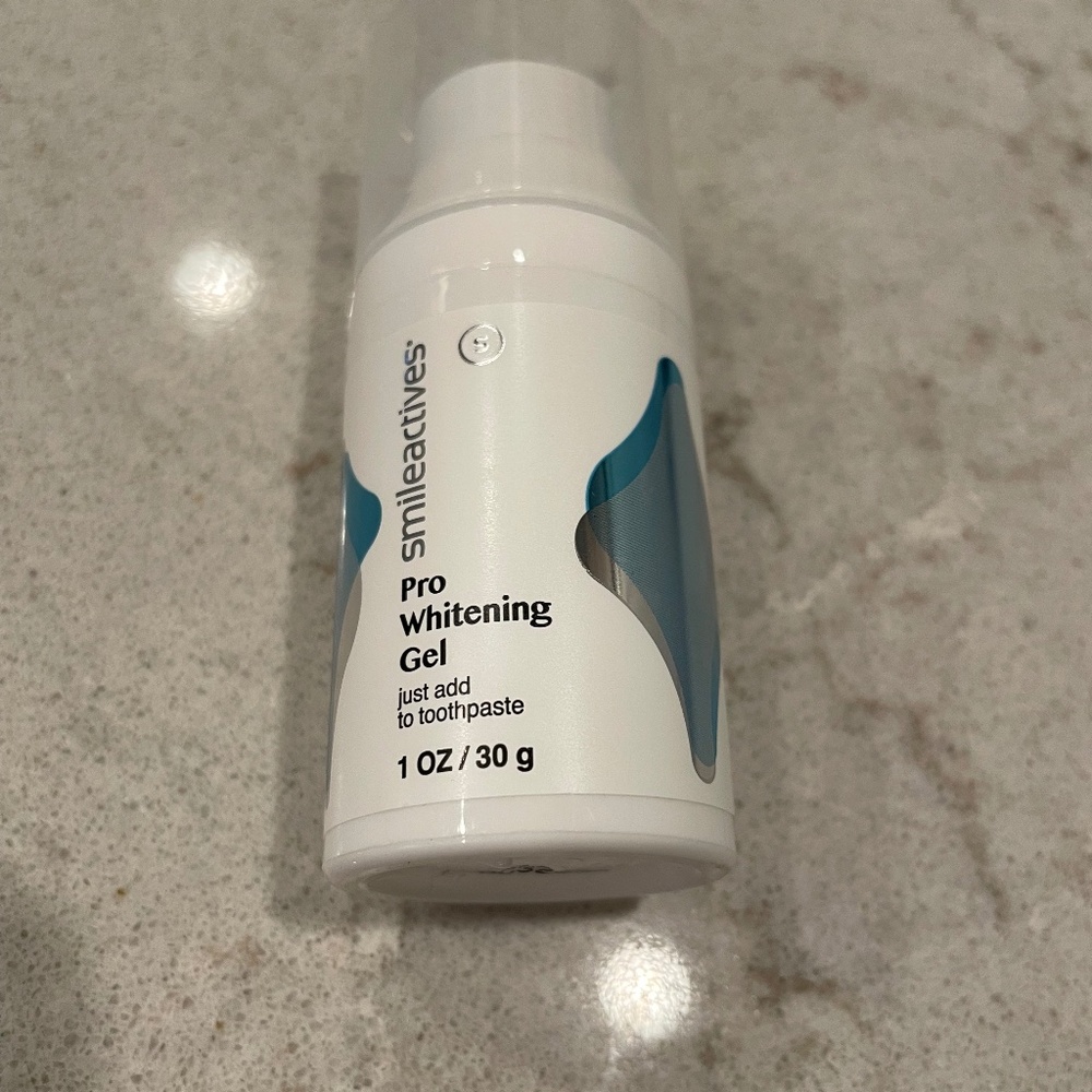 Smileactives Pro Whitening Gel 1 oz New At Home Teeth Whitening Travel Size